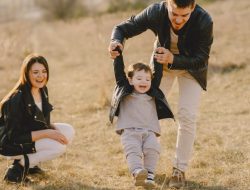 Doa Katolik Mohon Kebahagiaan Keluarga