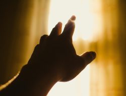 7 Karunia Roh Kudus kepada Para Pengikut Kristus, Apa Saja Ya?